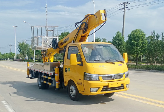 藍牌東風途逸伸縮臂高空作業(yè)車